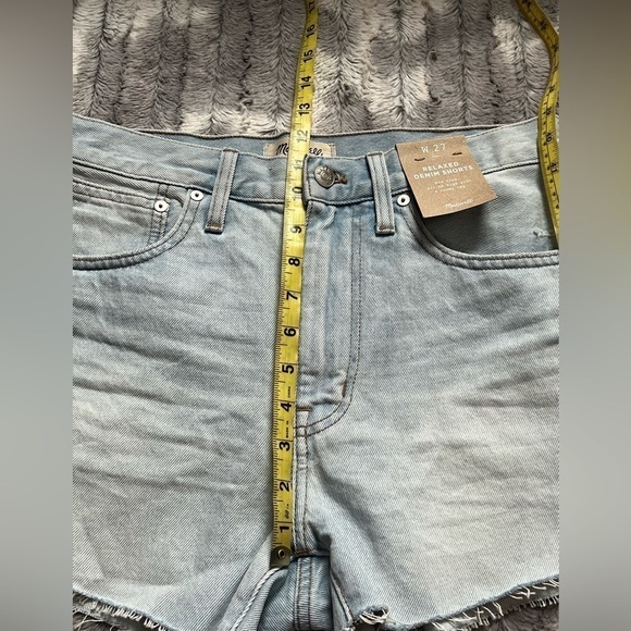 Madewell Relaxed Denim Shorts in Essen Wash Size 27 - Picture 5 of 11